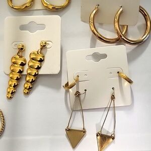 16 Pairs Wearable Earrings Grab Bag for Resell or Craft Lot GT482